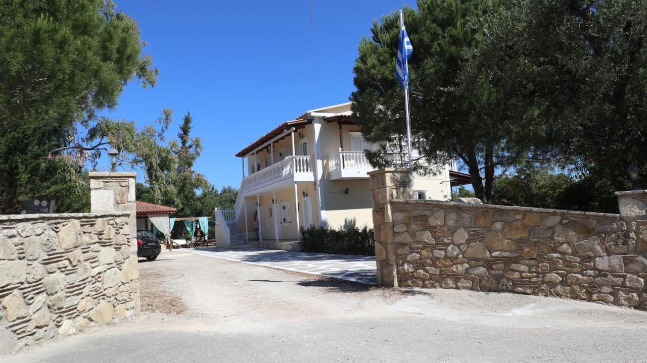 Patronis Studios Amoudi Buitenkant foto